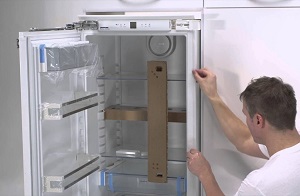 Установка встраиваемого холодильника в Берёзовском